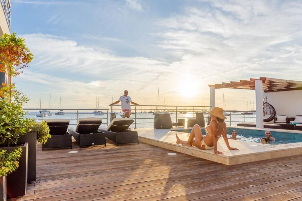 Tradewinds Apartments Simpson Bay Ngoại thất bức ảnh
